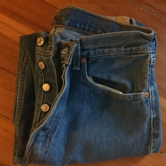 501 LEVIS NWOT 2 pairs wrong size on tag they are 15 inches across by 27 length - Picture 2 of 4